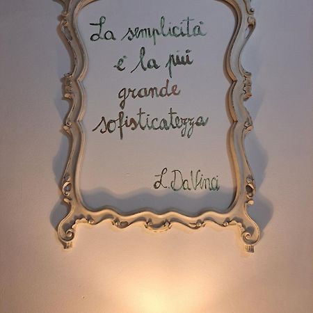 Casina Di Alice Vinci Exterior foto