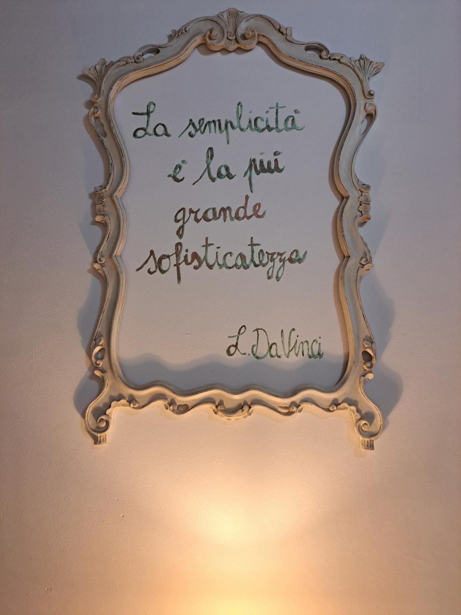 Casina Di Alice Vinci Exterior foto